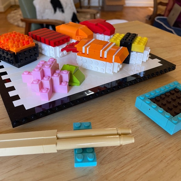 🍀4/$15🍀 Lego sushi plate with soy sauce and chopsticks - Picture 2 of 6